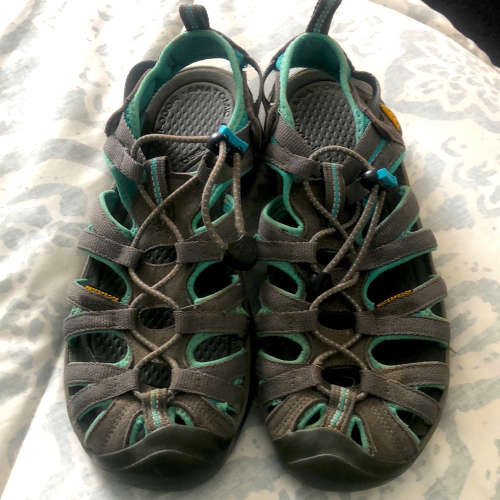 Womens Keen Whisper sandals size 8.5